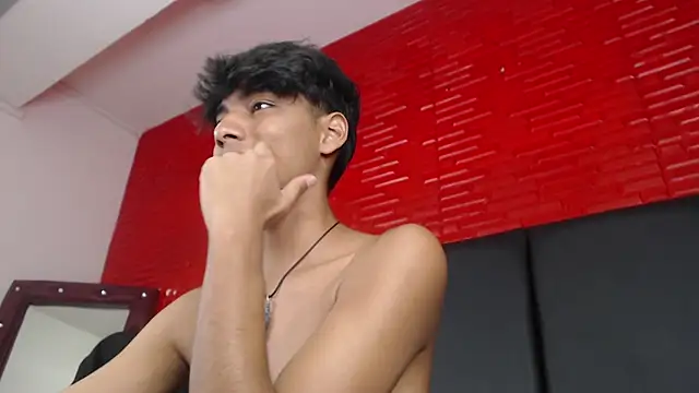 tyler wolf1  online show from 10/13/25, 01:00