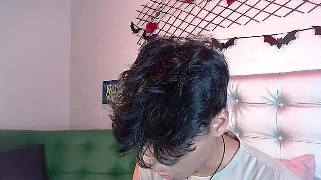 tyler wolf1  online show from 10/27/25, 12:31