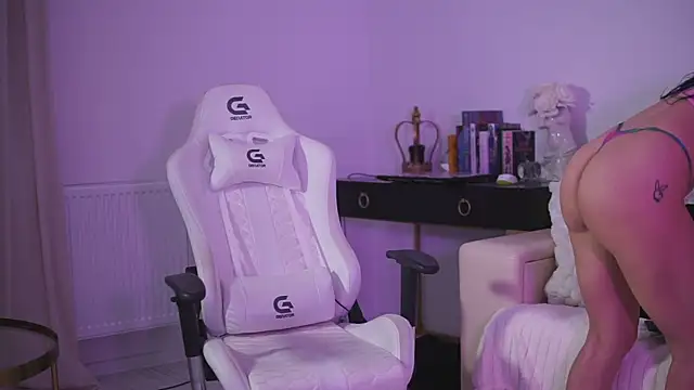 GiaInked online show from 12/19/25, 12:17