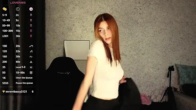 Snapshot of kitti_sweett chatting on 11/15/25, 07:32 kitti sweett online show from 11/15/25, 07:32