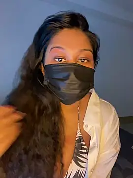 Monica  Bellucci   online show from 02/16/26, 06:59