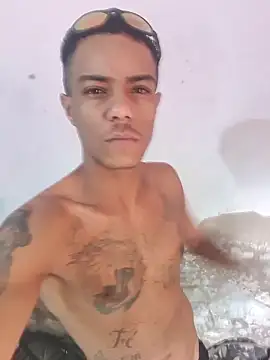 Snapshot of Amorseu18cm chatting on 10/18/25, 02:18 Amorseu18cm online show from 10/18/25, 02:18