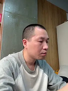 Snapshot of yichengm chatting on 10/07/25, 03:25 yichengm online show from 10/07/25, 03:25