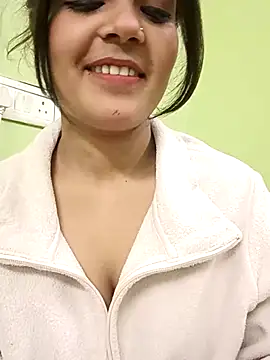 Beautiful Eye online show from 12/17/25, 01:06