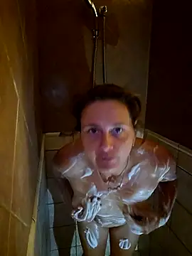 Snapshot of xcrazzycat chatting on 11/08/25, 11:03 xcrazzycat online show from 11/08/25, 11:03