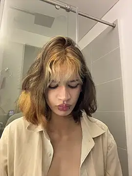 sukulaurens online show from 11/09/25, 01:59