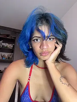 Snapshot of sukulaurens chatting on 04/01/26, 05:21 sukulaurens online show from 04/01/26, 05:21