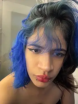 Snapshot of sukulaurens chatting on 04/13/26, 12:49 sukulaurens online show from 04/13/26, 12:49