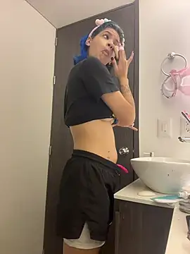 Snapshot of sukulaurens chatting on 04/16/26, 07:14 sukulaurens online show from 04/16/26, 07:14