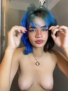 Snapshot of sukulaurens chatting on 04/18/26, 08:09 sukulaurens online show from 04/18/26, 08:09