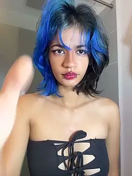 Snapshot of sukulaurens chatting on 04/28/26, 08:47 sukulaurens online show from 04/28/26, 08:47