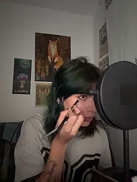 sukulaurens online show from 06/14/26, 07:54