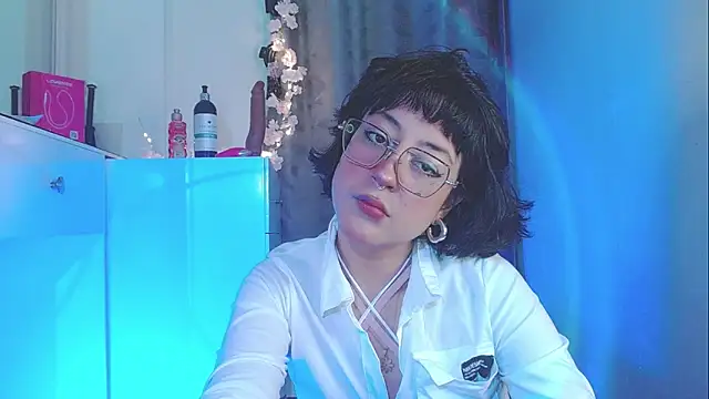 zora blue777 online show from 10/16/25, 12:00