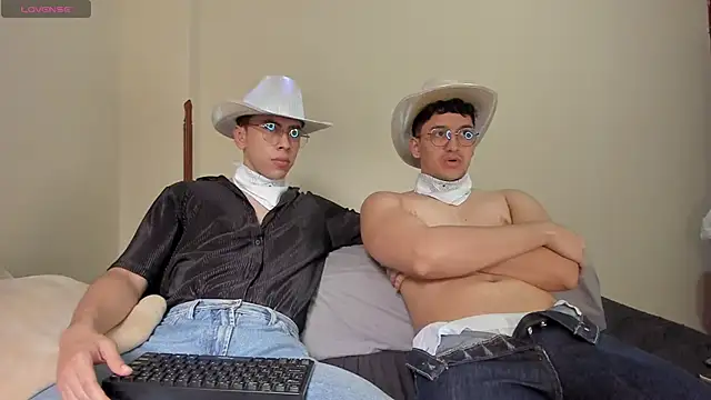 HeyJake  online show from 10/31/25, 06:20