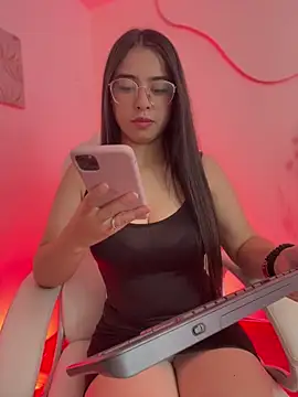 Snapshot of Iam_Valentinaaa chatting on 10/08/25, 12:36 Iam Valentinaaa online show from 10/08/25, 12:36