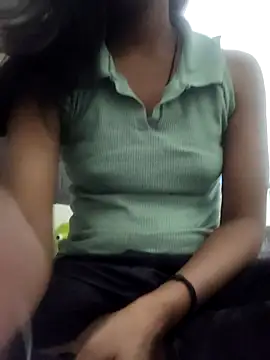 Snapshot of anjali2351 chatting on 11/20/25, 05:23 anjali2351 online show from 11/20/25, 05:23