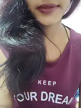 Snapshot of anjali2351 chatting on 11/21/25, 11:31 anjali2351 online show from 11/21/25, 11:31