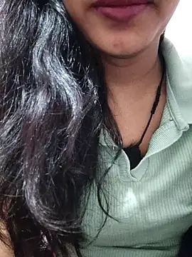 Snapshot of anjali2351 chatting on 03/22/26, 06:44 anjali2351 online show from 03/22/26, 06:44