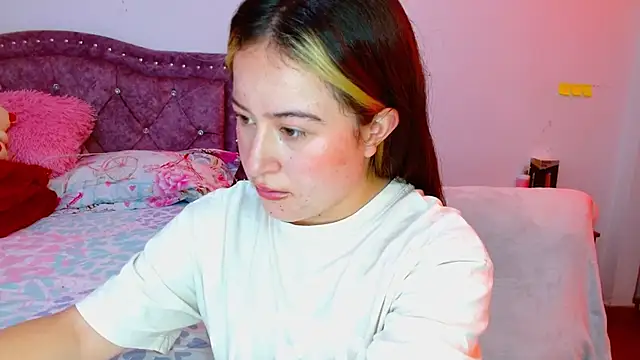 Hanssel tess online show from 11/18/25, 06:34