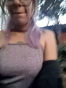 Abby 2-1 online show from 11/26/25, 10:33