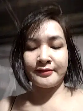 Snapshot of Jeassi-sica chatting on 10/13/25, 10:32 Jeassi-sica online show from 10/13/25, 10:32