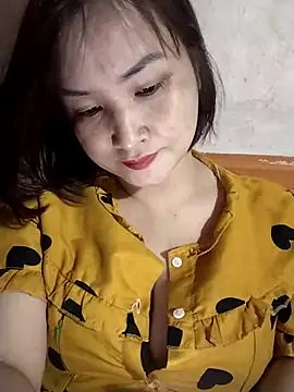 Snapshot of Jeassi-sica chatting on 10/18/25, 01:12 Jeassi-sica online show from 10/18/25, 01:12