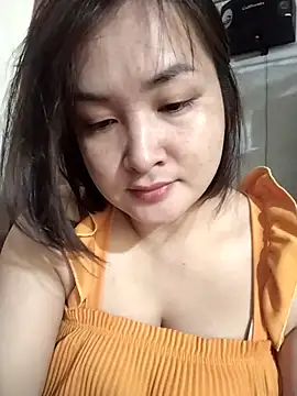 Snapshot of Jeassi-sica chatting on 11/08/25, 12:44 Jeassi-sica online show from 11/08/25, 12:44