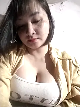 Snapshot of Jeassi-sica chatting on 12/05/25, 04:03 Jeassi-sica online show from 12/05/25, 04:03