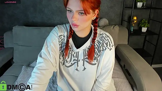 Barbara Mitchel online show from 10/14/25, 01:06