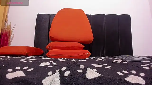 HotVersTwink98 online show from 10/29/25, 02:36