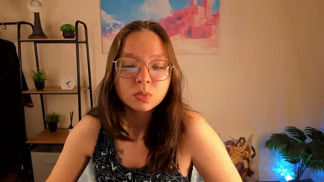 Snapshot of Nuura_Moore chatting on 10/20/25, 12:55 Nuura Moore online show from 10/20/25, 12:55