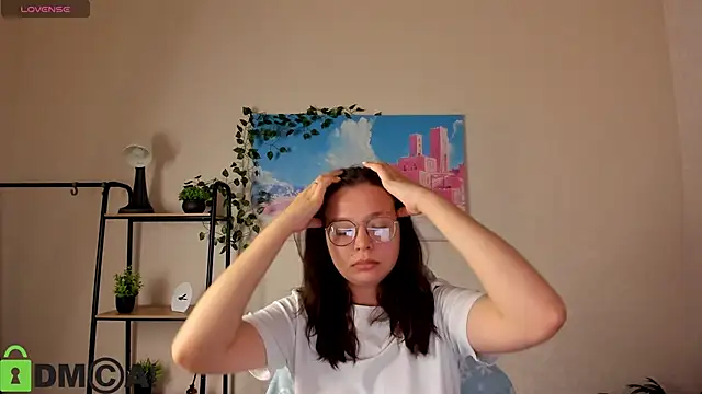 Snapshot of Nuura_Moore chatting on 10/23/25, 12:54 Nuura Moore online show from 10/23/25, 12:54