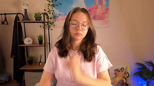 Snapshot of Nuura_Moore chatting on 10/27/25, 12:47 Nuura Moore online show from 10/27/25, 12:47