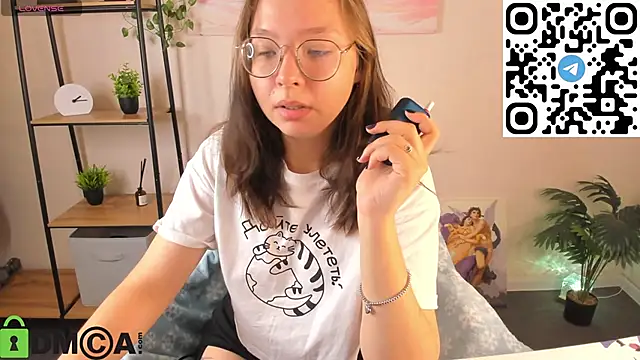 Snapshot of Nuura_Moore chatting on 10/29/25, 12:46 Nuura Moore online show from 10/29/25, 12:46