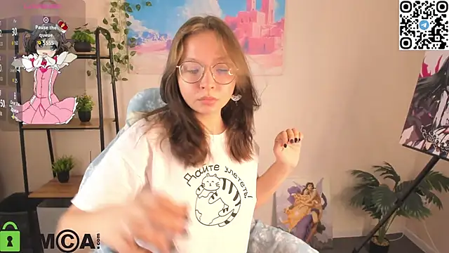 Snapshot of Nuura_Moore chatting on 10/30/25, 12:45 Nuura Moore online show from 10/30/25, 12:45