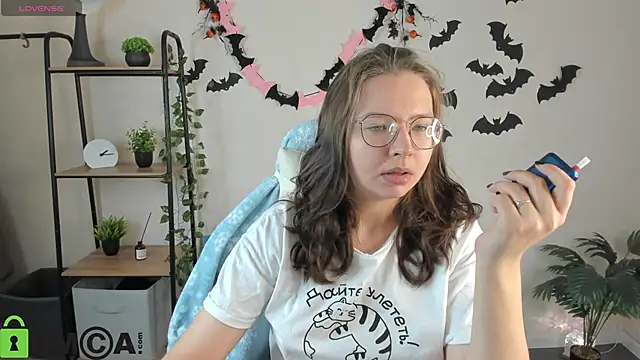 Snapshot of Nuura_Moore chatting on 11/07/25, 12:54 Nuura Moore online show from 11/07/25, 12:54