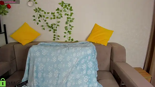 Snapshot of Nuura_Moore chatting on 12/05/25, 01:14 Nuura Moore online show from 12/05/25, 01:14