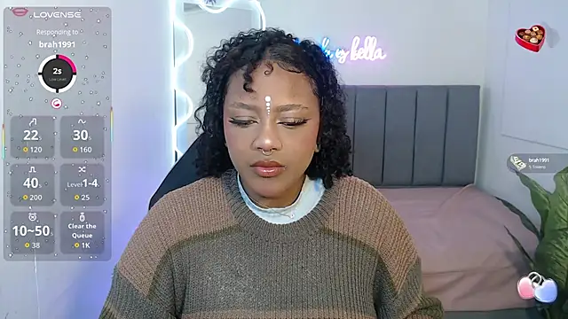 THIANA TAY online show from 10/13/25, 03:28