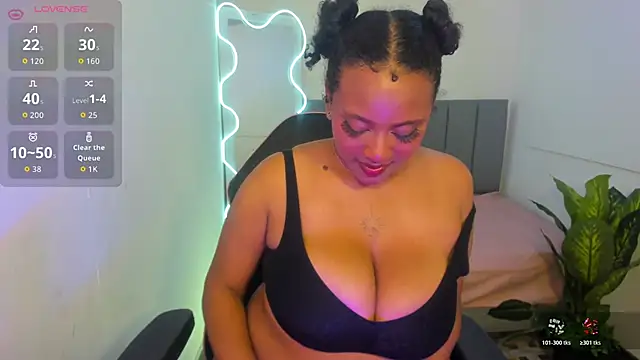 THIANA TAY online show from 10/26/25, 03:12