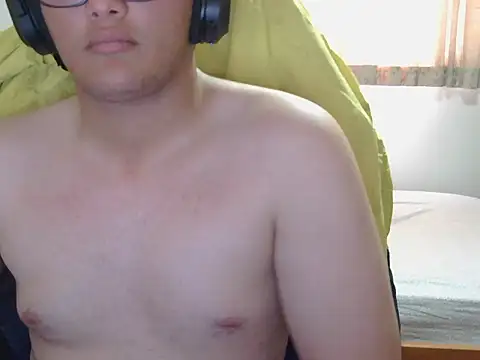 Snapshot of VasiformDupe chatting on 10/21/25, 06:36 VasiformDupe online show from 10/21/25, 06:36