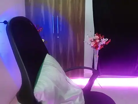 Roiseeee online show from 04/12/26, 04:39