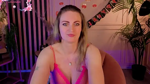 Snapshot of ocean_pleasure chatting on 11/01/25, 02:08 ocean pleasure online show from 11/01/25, 02:08