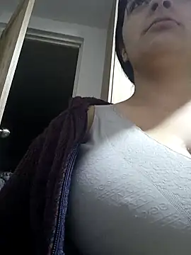 Swetee sin online show from 10/24/25, 11:56