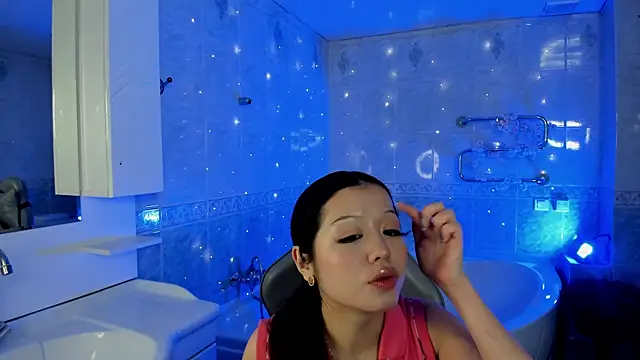 luvemily online show from 10/08/25, 07:39