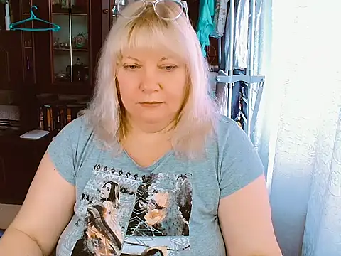 DiamondNata online show from 10/17/25, 10:40
