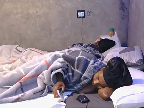 petite queenx online show from 10/30/25, 06:26