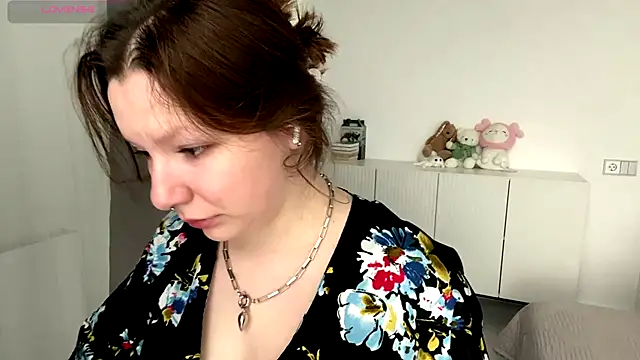 Snapshot of TamekiaSamii chatting on 12/22/25, 08:11 TamekiaSamii online show from 12/22/25, 08:11