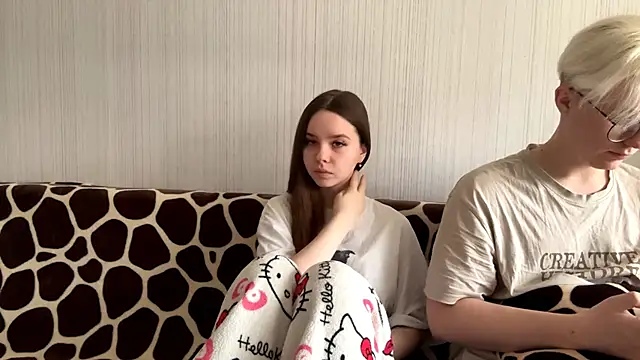 Snapshot of EhtelBiondi chatting on 04/09/26, 07:47 EhtelBiondi online show from 04/09/26, 07:47