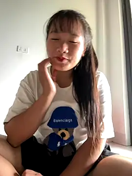 TrangNemo online show from 10/21/25, 05:41