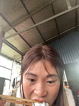 Mylinh- online show from 11/02/25, 04:48